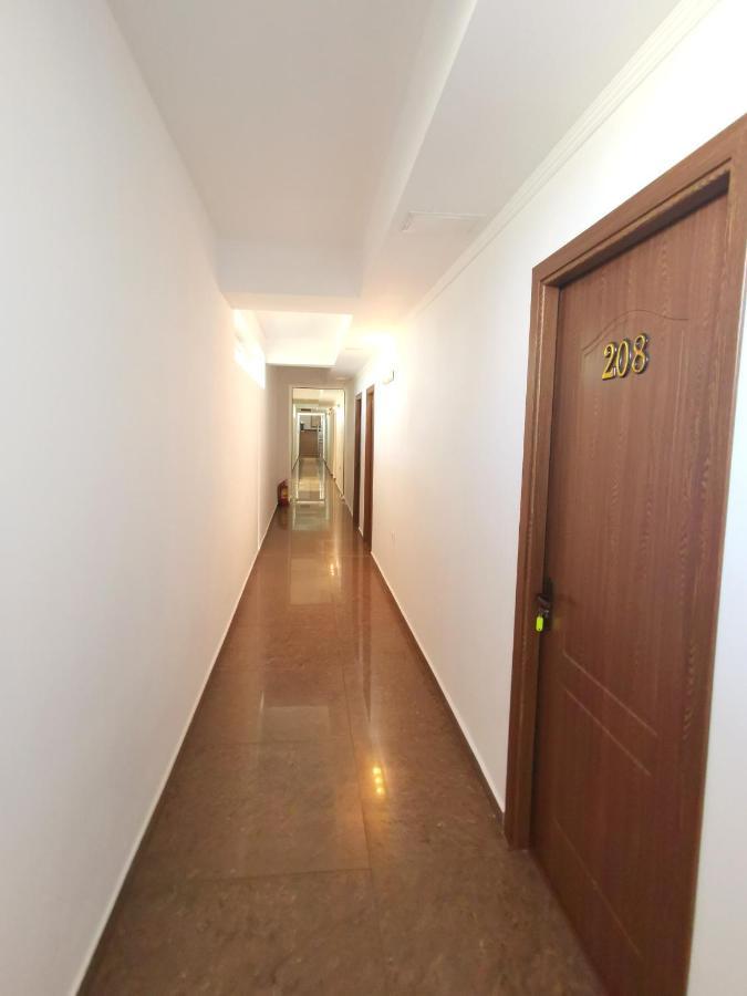 Hotel Dinastia Piteşti Exteriör bild