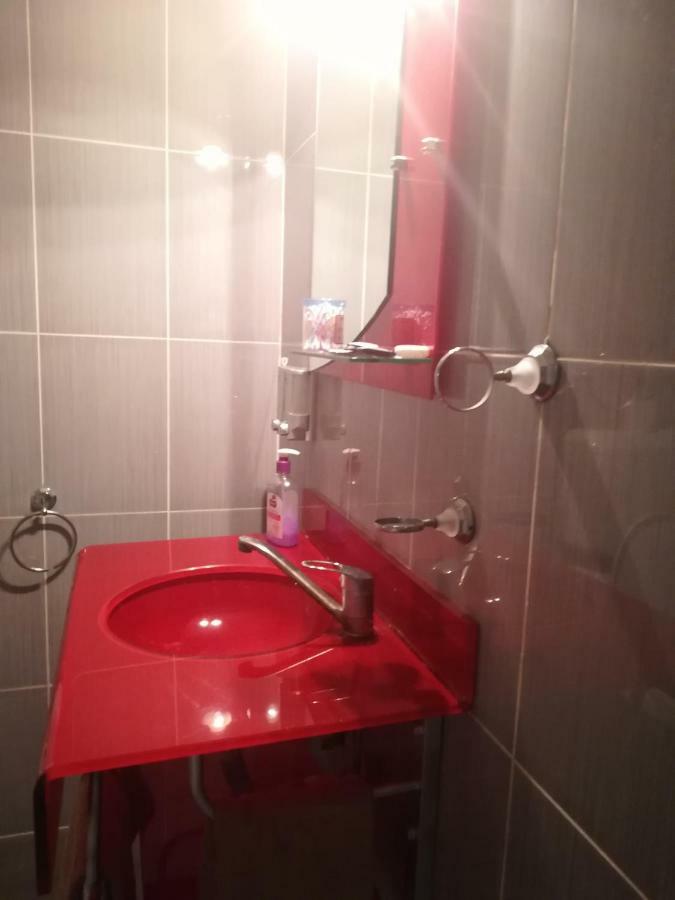 Hotel Dinastia Piteşti Exteriör bild
