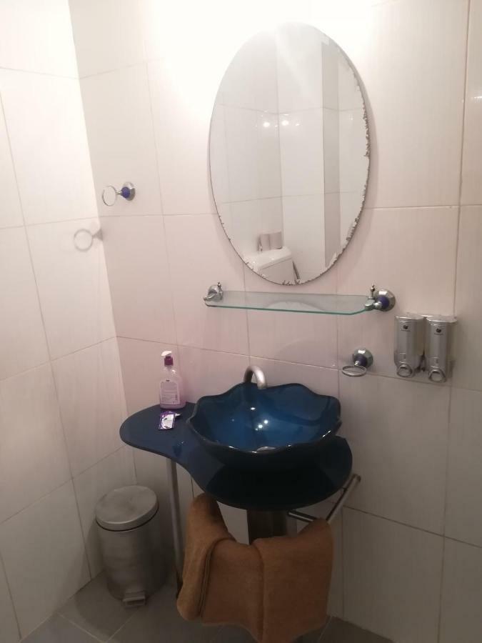 Hotel Dinastia Piteşti Exteriör bild